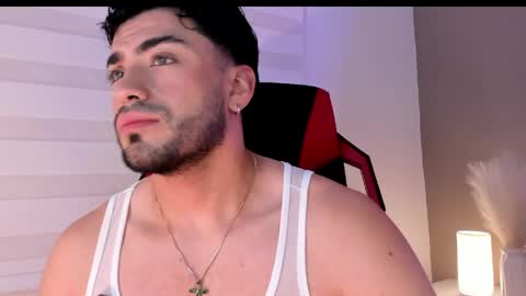 Alexander Diaz online show from April 17, 2:52 pm