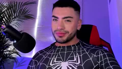 Alexander Diaz online show from September 9, 1:44 pm