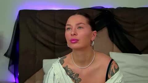 AlexandraBloom online show from October 27, 6:41 pm