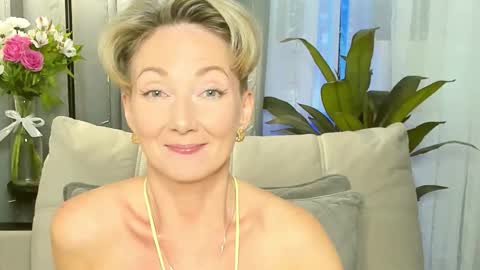 Alexandra online show from October 13, 1:02 pm