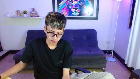 alex online show from April 6, 1:23 pm