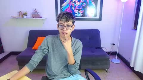 alex online show from April 21, 2:13 pm