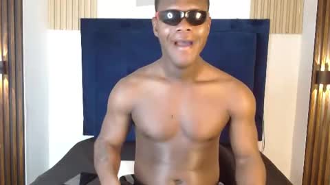 Alexis Fernandez online show from July 22, 8:55 pm