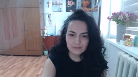 AlexisMillers online show from April 20, 9:23 am