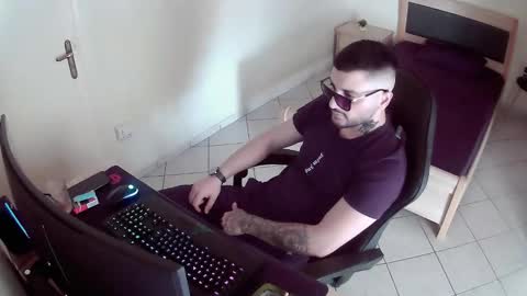 alexthepro00 online show from June 2, 12:07 pm
