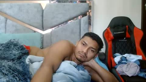 alex y luisa online show from June 25, 3:06 pm