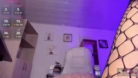 Snapshot of alexx_scoot chatting on October 29, 9:04 pm Alexx online show from October 29, 9:04 pm