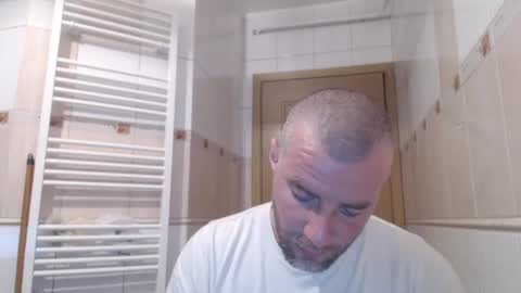 alfiesolomons87 online show from March 23, 8:58 pm