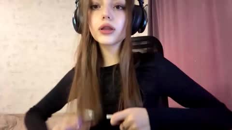 Alice online show from October 16, 12:38 pm