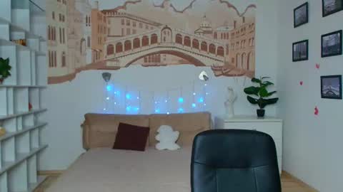 Alica online show from June 9, 6:29 pm