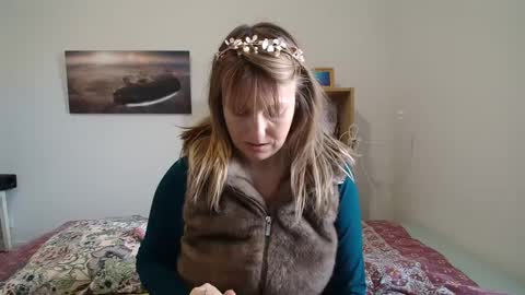 Alice online show from March 8, 8:44 am