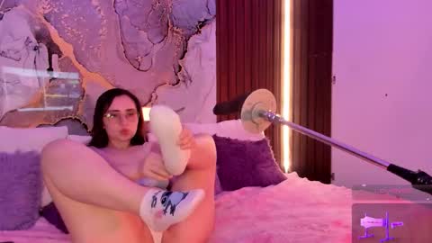 Mey online show from November 8, 3:09 am