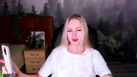 Alice online show from October 14, 12:02 am