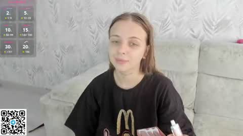 alice_halle online show from August 6, 6:11 am