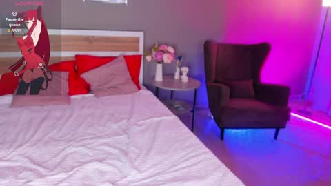 Alice online show from April 5, 12:02 pm