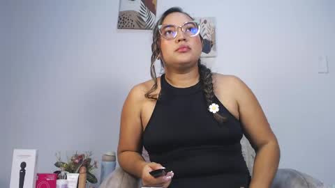 Alice  online show from April 17, 2:08 pm