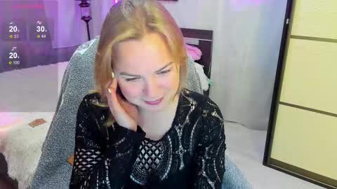 Snapshot of alice_sex_intellect chatting on October 7, 3:52 pm Alice online show from October 7, 3:52 pm