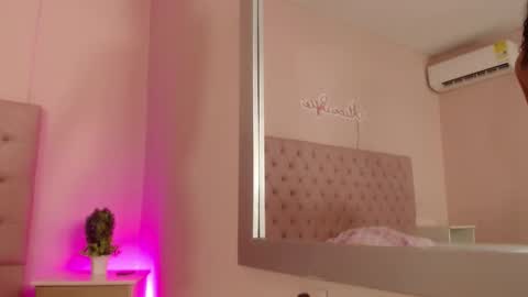 Sofia online show from October 10, 1:39 pm