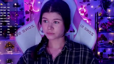 Alice online show from August 8, 11:04 pm