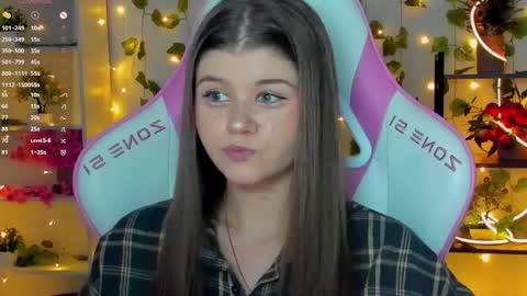 Alice online show from November 26, 4:15 pm