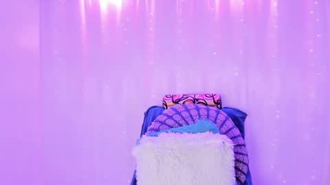 Snapshot of alice_wiinter chatting on January 12, 11:26 pm Alice online show from January 12, 11:26 pm