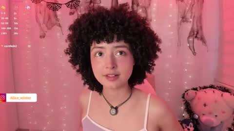 Snapshot of alice_wiinter chatting on October 21, 7:17 pm Alice online show from October 21, 7:17 pm