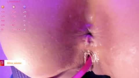 Snapshot of alice_wiinter chatting on December 25, 1:42 am Alice online show from December 25, 1:42 am