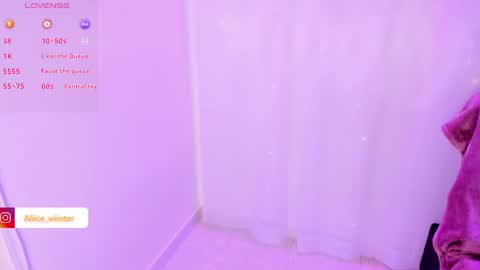 Snapshot of alice_wiinter chatting on December 15, 12:40 am Alice online show from December 15, 12:40 am