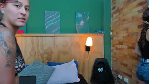 Alice and Asia online show from December 14, 3:29 pm