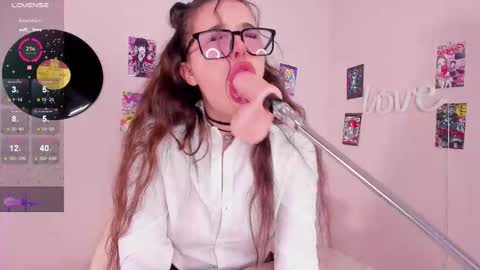 Alice online show from November 6, 6:22 pm