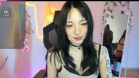 Alice online show from April 12, 7:45 am