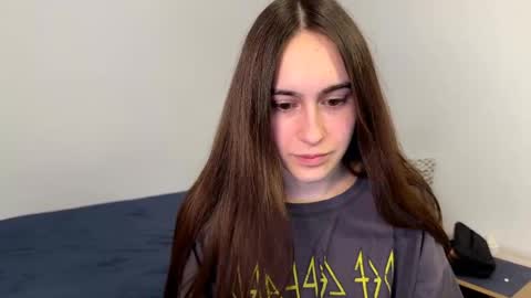 alicekollt online show from April 21, 2:51 am