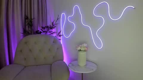 AliceLevine online show from November 3, 5:30 am