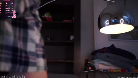 Elle online show from April 11, 7:24 am