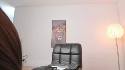 alicerosee___ online show from June 20, 8:15 pm