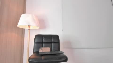 alicerosee___ online show from April 29, 11:53 pm