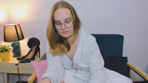 alicesensitive online show from November 20, 2:36 pm