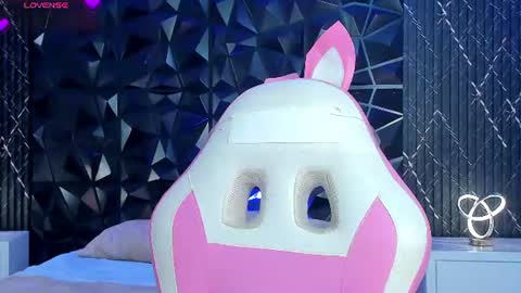 Alicestevens online show from August 4, 12:34 pm