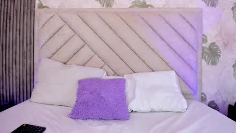 Alice  online show from March 30, 8:53 pm