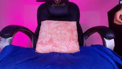 Alicia Kyse  online show from February 3, 6:22 am