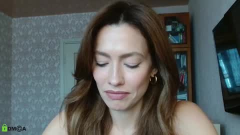 Alicia online show from November 12, 7:00 am