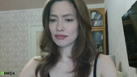 Alicia online show from April 2, 4:03 pm