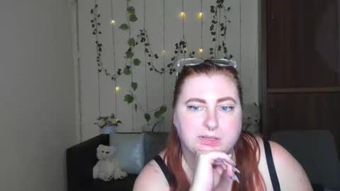 Alicia online show from May 25, 11:38 am