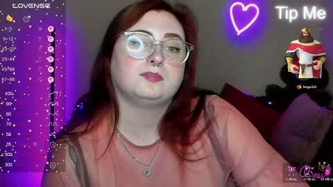 Alicia online show from April 14, 11:35 am