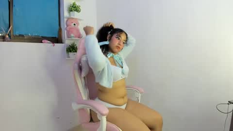 Snapshot of alicie_ebony1 chatting on October 11, 4:06 am luisa online show from October 11, 4:06 am