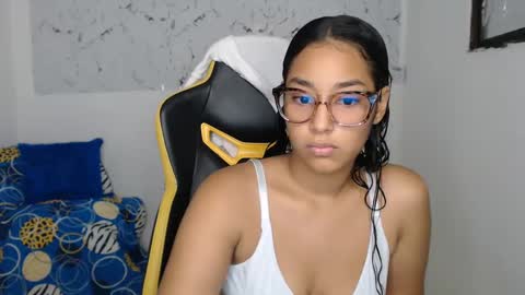 Snapshot of alicie_ebony1 chatting on September 16, 11:30 pm luisa online show from September 16, 11:30 pm