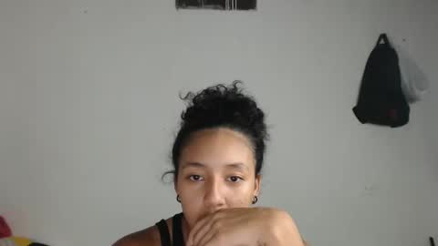 Snapshot of alicie_sexy_hot_20 chatting on March 9, 4:16 am ana online show from March 9, 4:16 am