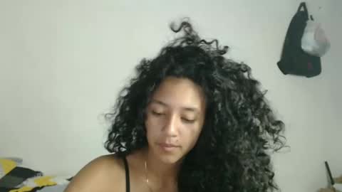 Snapshot of alicie_sexy_hot_20 chatting on February 26, 4:19 am ana online show from February 26, 4:19 am