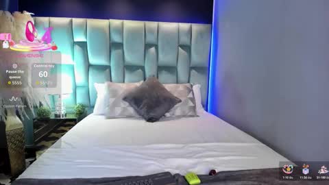 Ali Diaz online show from November 11, 7:05 pm