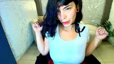 Alie online show from April 12, 12:42 pm